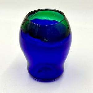 Stunning Cobalt Blue and Vivd Green Blown Glass Vase.   Hand Blown Glass Incalmo Vase.