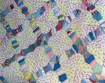 Vintage Hand Quilted Cottagecore Quilt with Durant, OK feedsack on back
