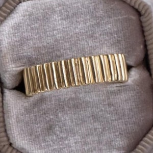 14k Solid Gold Cigar Band, Ribbed Band, Chunky Charlotte Ring, Silver Line Dome Wedding Band, Eternity Vertical Line Ring, Iconic Dome Ring