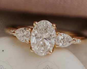 Oval Diamond Engagement Ring, Oval Trilogy Diamond Ring for Her, Side Pear Diamond Ring, Wedding Anniversary Rings for Women