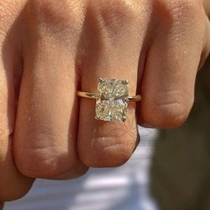 Canary Yellow Moissanite Engagement Ring,2.5CT Radiant Cut Solitaire Ring,Promise Ring for Women, Gift for Her,Canary Yellow CZ Diamond Ring