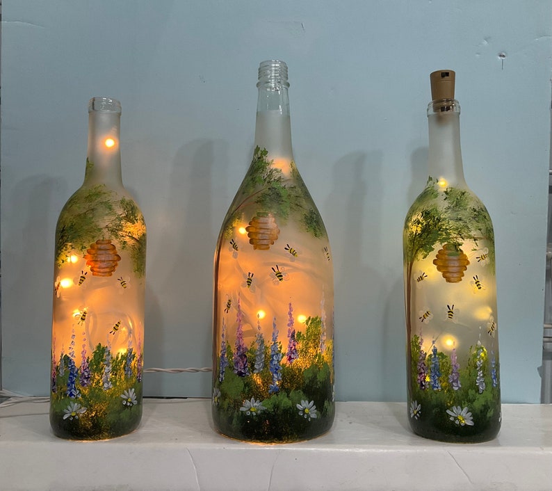Garden with bees wine bottle light plug in ior battery pack image 8