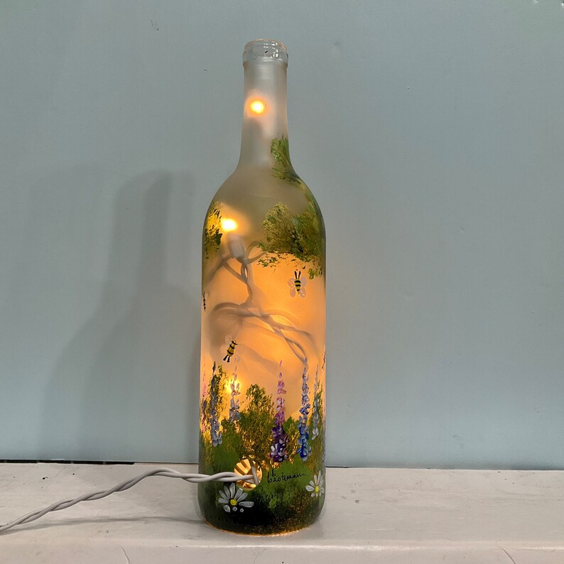 Garden with bees wine bottle light plug in ior battery pack image 5