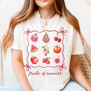 Summer Gift for Her Cottagecore Citrus Comfort Colors Shirt Aesthetic Strawberry Tee Retro Tropical Fruit Graphic Boho Vacation Top