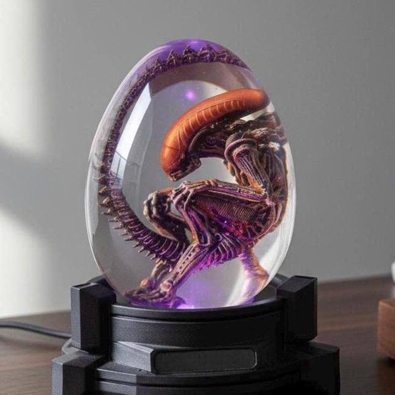 Alien Resin Lamp, Sci-fi Night Light, Xenomorph Egg Figure, Unique Geek ...