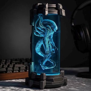 Diorama Xeno.morph Resin Lamp, Ali.en Epoxy Lamp, Custom Sta.r Wars Night Light, Table Lamp, Christmas Gift For Him, gaming decor, Gift idea