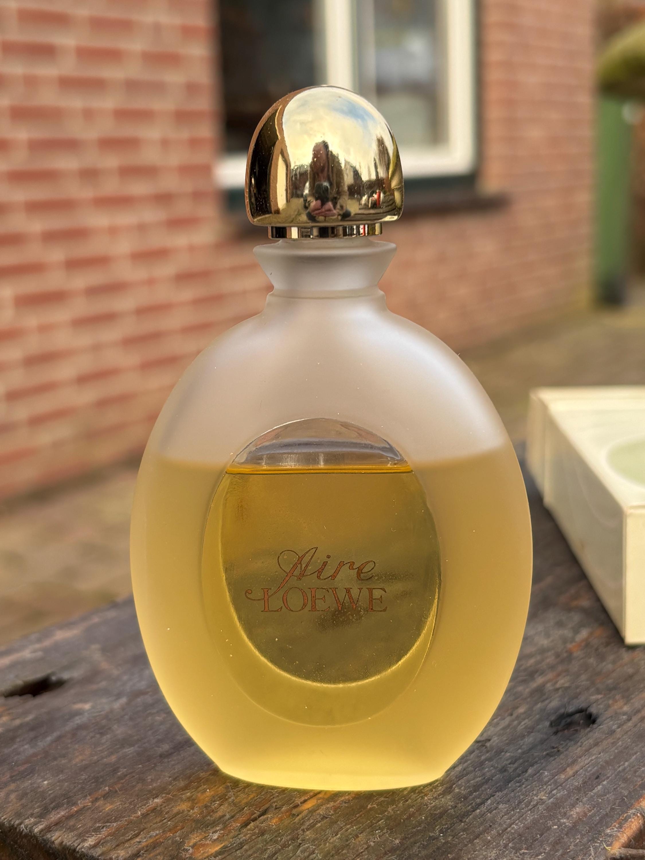 LOEWE Aire Eau de Toilette 50ml Colourless - LOEWE