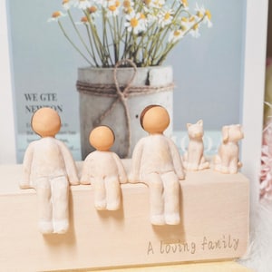 Custom Family Gift,Custom Wooden Family Sculpture Figurines,Gift for Mom, Gift for Dad, Keepsakes for Family Members,Anniversary Gift