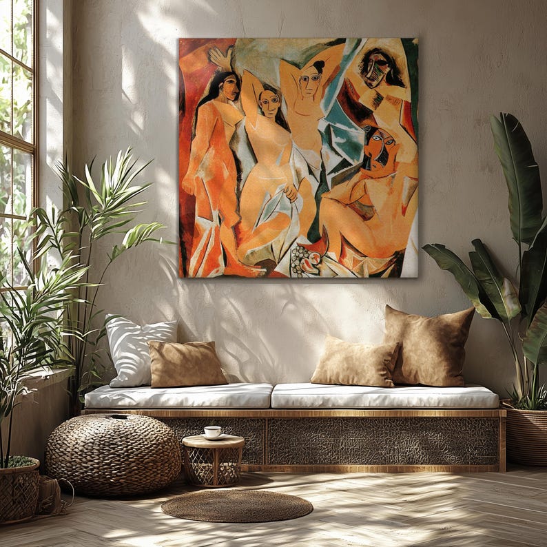 Puede incluir: Una gran pintura abstracta enmarcada que representa figuras desnudas en tonos naranja, rojo y azul. La obra de arte cuelga sobre un banco empotrado con cojines y cojines decorativos de colores neutros. La habitaci&oacute;n cuenta con luz natural y plantas de interior.