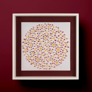 Arte murale floreale 3D fatta a mano – 19,7x19,7 pollici (50 x 50 cm) Arte di carta con fiori rosa con cornice in legno – Decorazione per la casa unica e regalo personalizzato