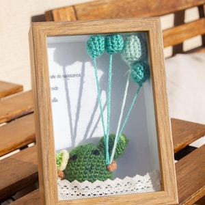 Marcos de recuerdo de bebé de ganchillo hechos a mano: perfectos para decoración de guardería o anuncios de nacimiento