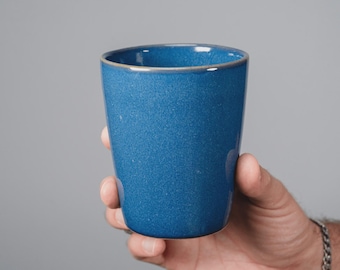 Juego de tazas Hug de 355 ml (12.5 oz), hechas a mano, color azul