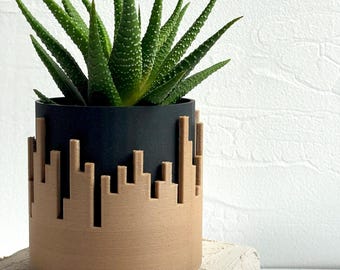 Wood Planter with Drainage - Tow