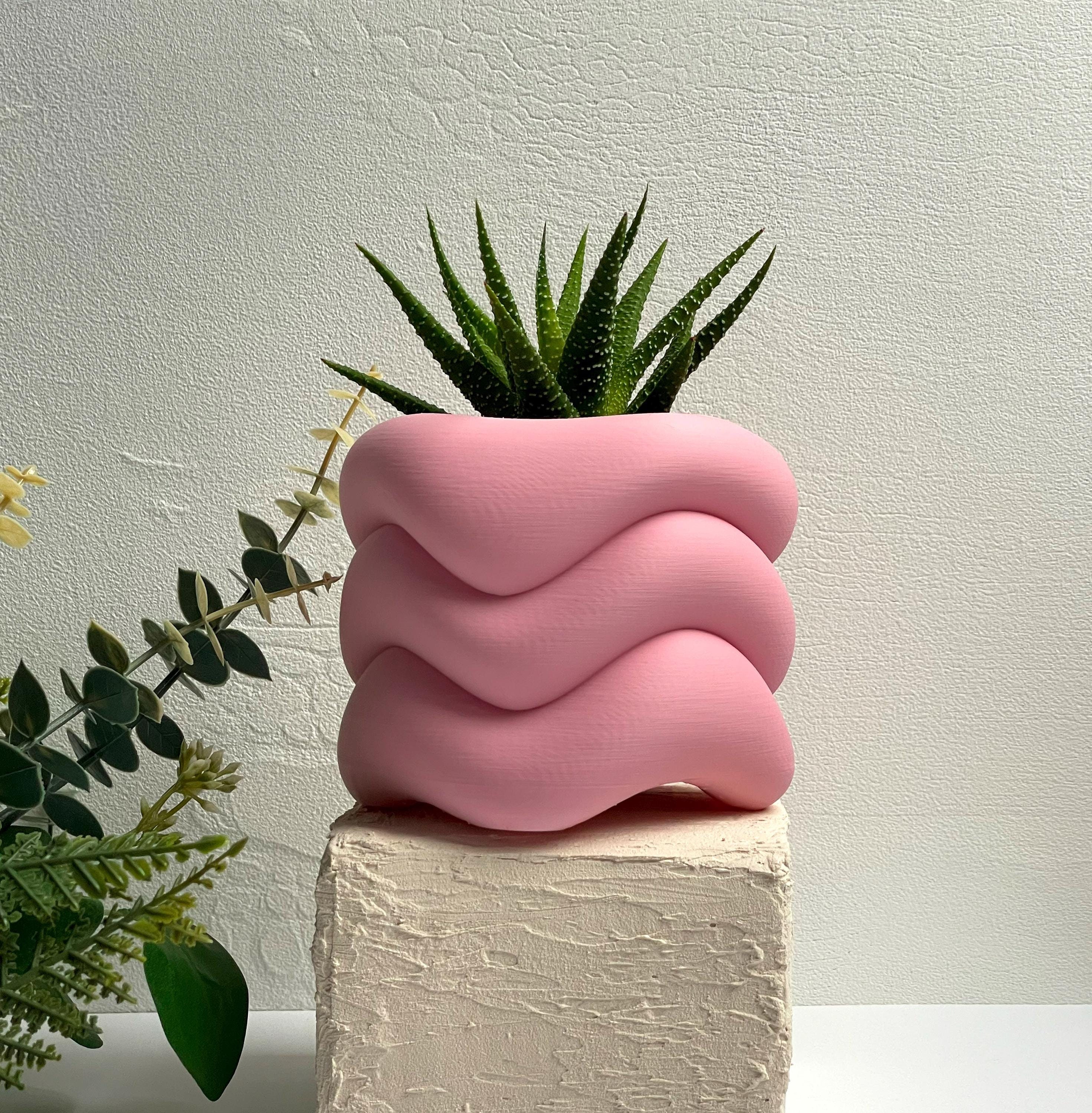Melting Donut Planter: Playful Tabletop Succulent Pot