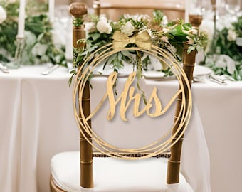 Mr and Mrs Chair Signs, Round Wedding Signs, Head Table Decoration, Bride and Groom Gold Chair Decor, Rustic Wedding