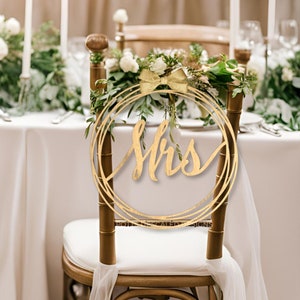 Mr and Mrs Chair Signs, Round Wedding Signs, Head Table Decoration, Bride and Groom Gold Chair Decor, Rustic Wedding