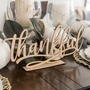 Thankful Sign with Stand, Fall Table Decor, Friendsgiving Decor, Thanksgiving Signs, Farmhouse Style, Autumn Decoration, Grateful, Blessed