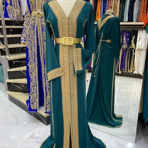 Luxurious Moroccan Kaftan One-Piece in Silk Crêpe with Golden Embroidery - Moroccan Caftan - Elegant Embroidered & Beaded Kaf