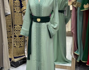 Luxurious Moroccan Caftan - One-Piece Mlifa Fabric Kaftan with Harmonious Lining and Belt