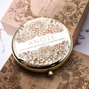 Personalized Compact Mirror,Gifts for Bridesmaid Proposal & Best Friend&#39;s Birthday,Custom Gift for Women,Birth Flower Pocket Mirror for Her