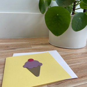 Tarjeta con diseño de cono de helado en aplique de cuero, tarjeta de cumpleaños, tarjeta de felicitación, tarjeta única, tarjeta para niños