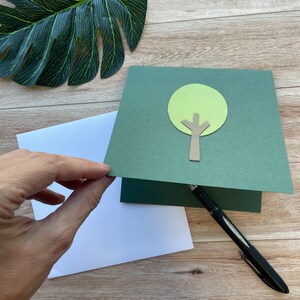 Cartão de árvore, em branco por dentro, ótimo para qualquer ocasião, feito à mão com apliques de couro, cartão de aniversário, cartão de felicitações, cartão exclusivo, cartão verde