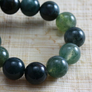 Moss Agate Round 8mm Gemstone Beads - Half or Full Strand