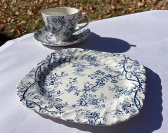 Blue & White Floral Dinnerware Johnson Brothers Old Bradbury