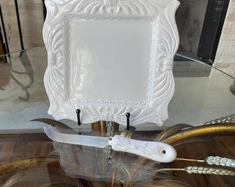 D’Lusso Designs Ceramic Cheese Board with Knife | Embossed Scroll Pattern | Couture Collection Gift Set in Box