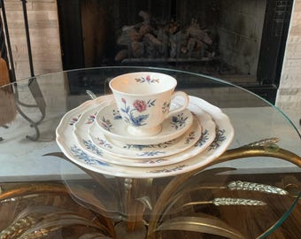 Wedgwood Williamsburg Potpourri China | 5-Piece Floral Place Setting