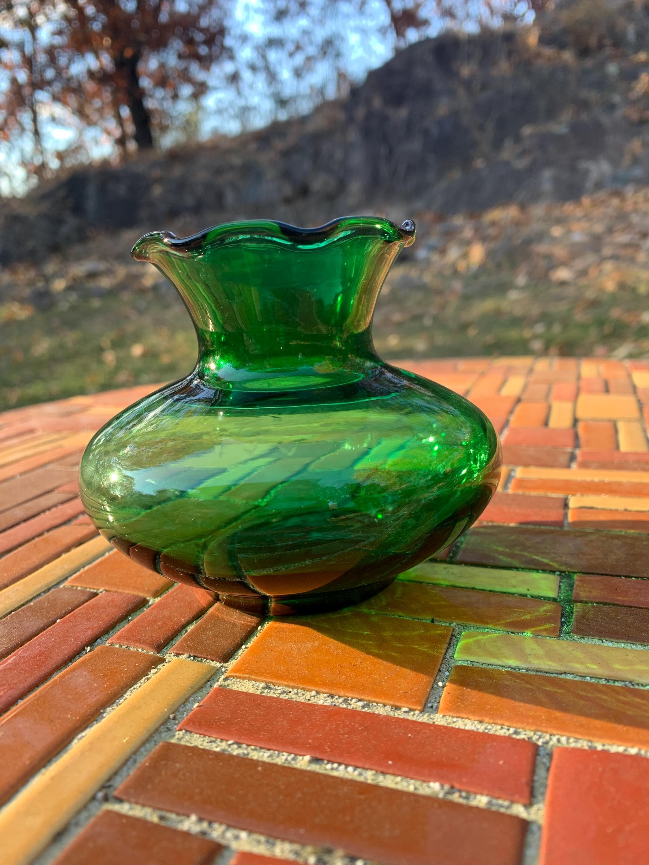 vintage * Portugal ribbon flower vase