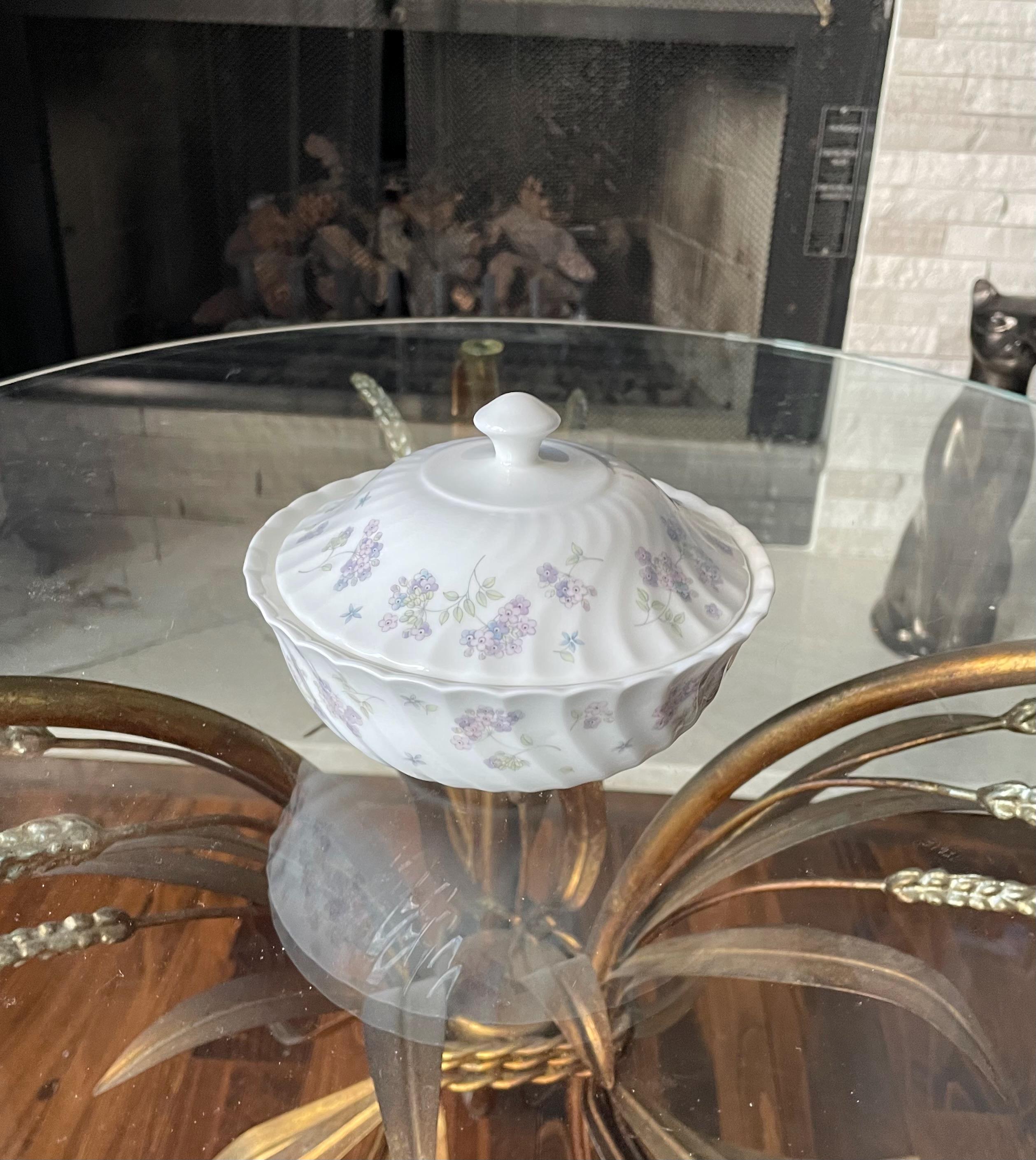 Wedgwood April - Etsy