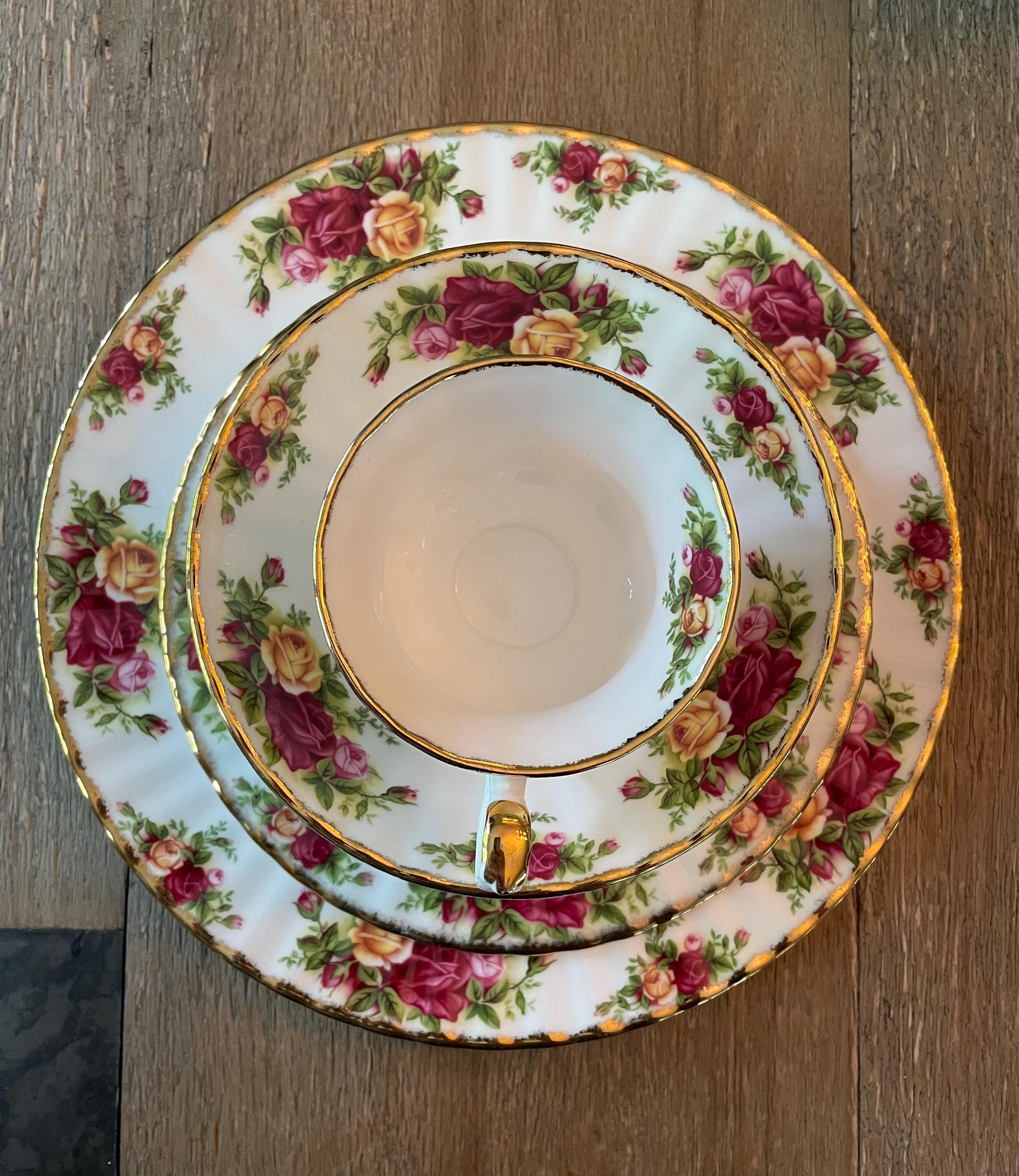 Royal Albert Old Country Roses 6 Piece Set Bone China 1962 Vintage
