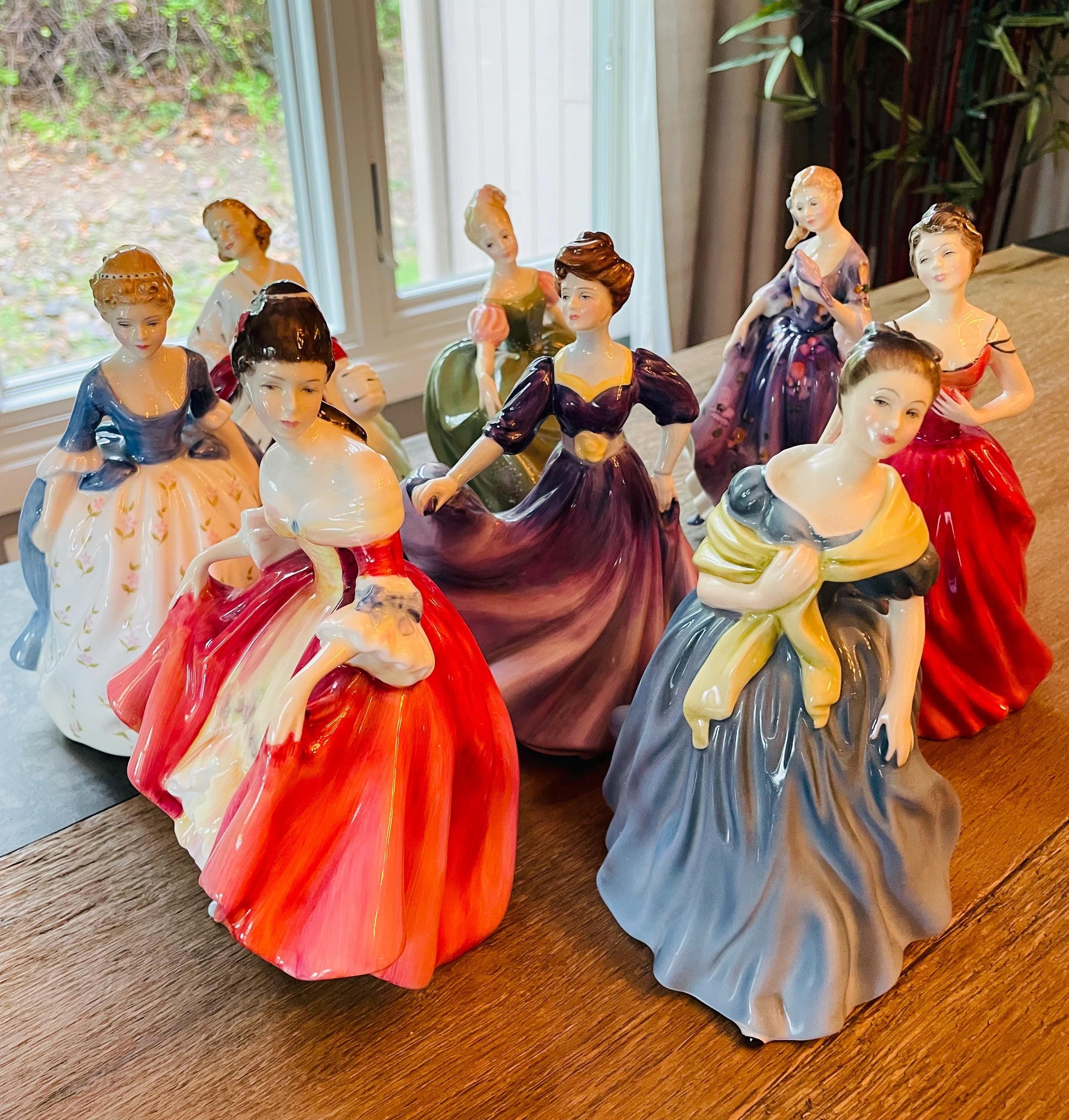 ロイヤルドルトン フィギュリン　2001 【Just For You】 Just For You HN4236 – Royal Doulton Figurine – Seaway China Co.