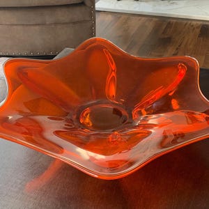 Viking Glass Epic Six Petal Amberina Centerpiece Bowl