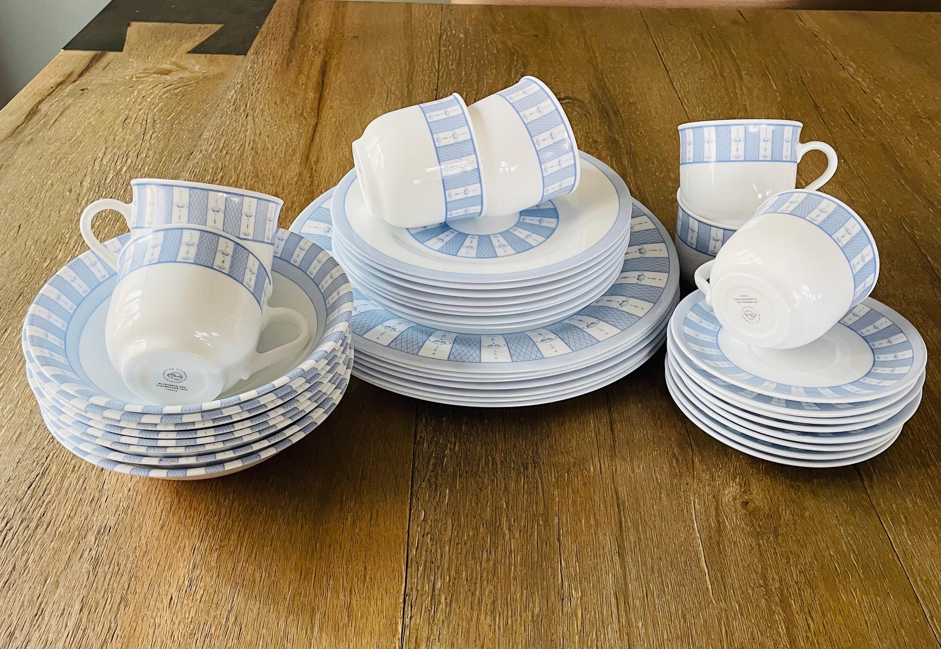 Martha Stewart Garden Trellis Everyday Dinnerware – Blue Lattice