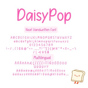 Może przedstawiać: Grafika z napisem "DaisyPop" w różowym, odręcznym kroju pisma. Poniżej napis "Staranny krój pisma odręcznego" i wyświetla alfabet, cyfry i symbole. Zawiera znaki wielojęzyczne i ilustrację tostów.
