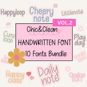 以下が含まれることがあります： 「Chic & Clean HANDWRITTEN FONT 10 Fonts Bundle」というテキストが入ったピンク色のグラフィック。中央のテキストの周りには、「Happyloop」、「Cheery note」、「Daily note」など、さまざまなフォントの単語があります。黄色い花とピンクのハートも表示されています。