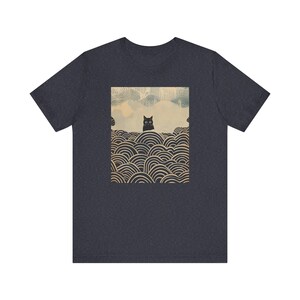 Camiseta de gato kawaii, camiseta de gato negro con arte de olas japonesas, diseño estético para amantes de los felinos, camiseta unisex imagen 8