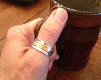 Spinner ring in silver and gold, meditation ring, wide band