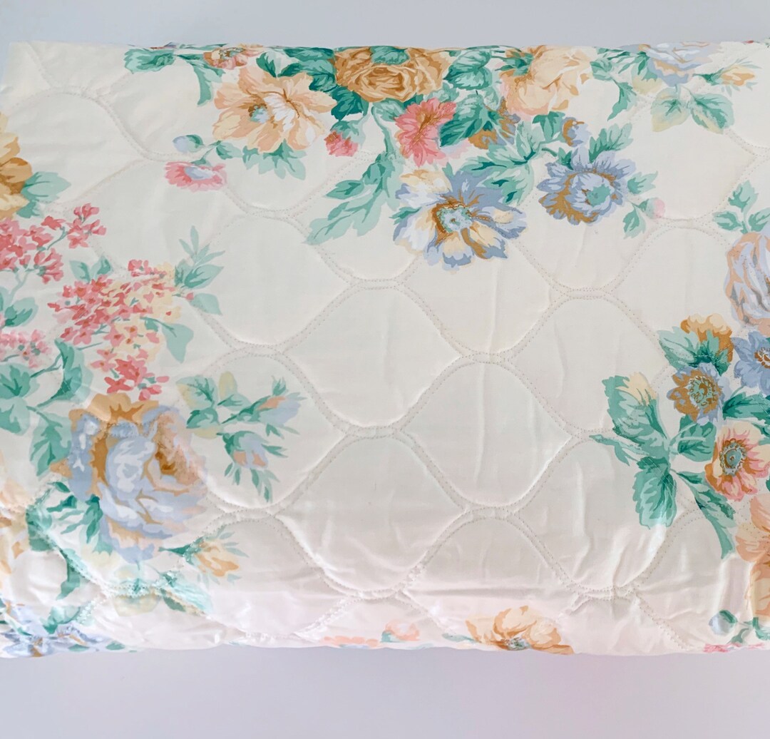 Vintage Shabby Chic Bedspread // Quilted Floral Twin XL Etsy