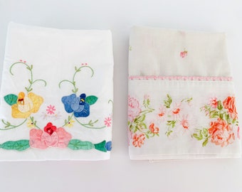 Vintage Pillowcase Lot Of 2 // 60’s 70’s Floral Print // Pink Roses Set