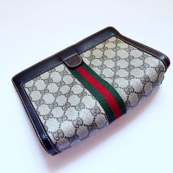 Vintage 1980’s Small Gucci Clutch Purse // Handbag Pouch Bag GG Logo 80’s // Cosmetic Bag