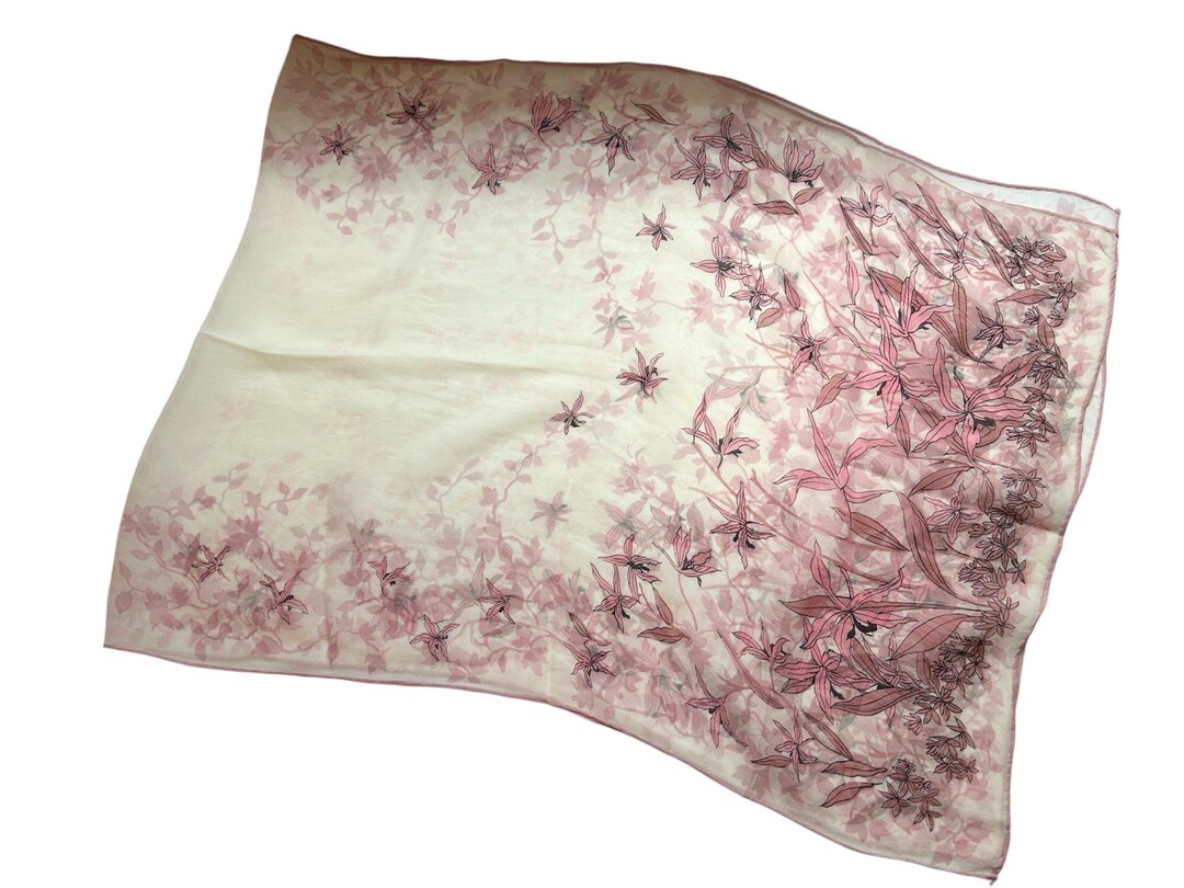 Baroque Rose Print Elegant Floral Silk-Feel Scarf