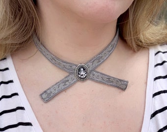 Family Crest Necklace Choker Sparkle Vampire Fan Gift for Women