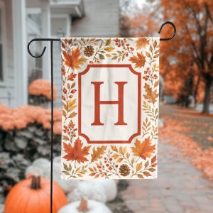 Personalisierte Herbst-Monogramm-Garten-Flagge, kundenspezifischer Herbst-Ahornblatt-Yard-Dekor