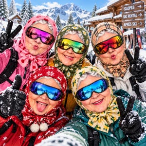 Grappig oma skimasker, bivakmuts met bloemenprint, gezichtsmasker voor oude dames, schattige sneeuwkap met patroon, grappige winterse gezichtsbedekking