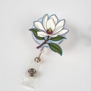 Magnolia Flower Badge Reel, Floral ID Badge Holder, Botanical Nurse Reel, Cute Retractable Clip, Garden Gift for Her, Elegant ID Reel