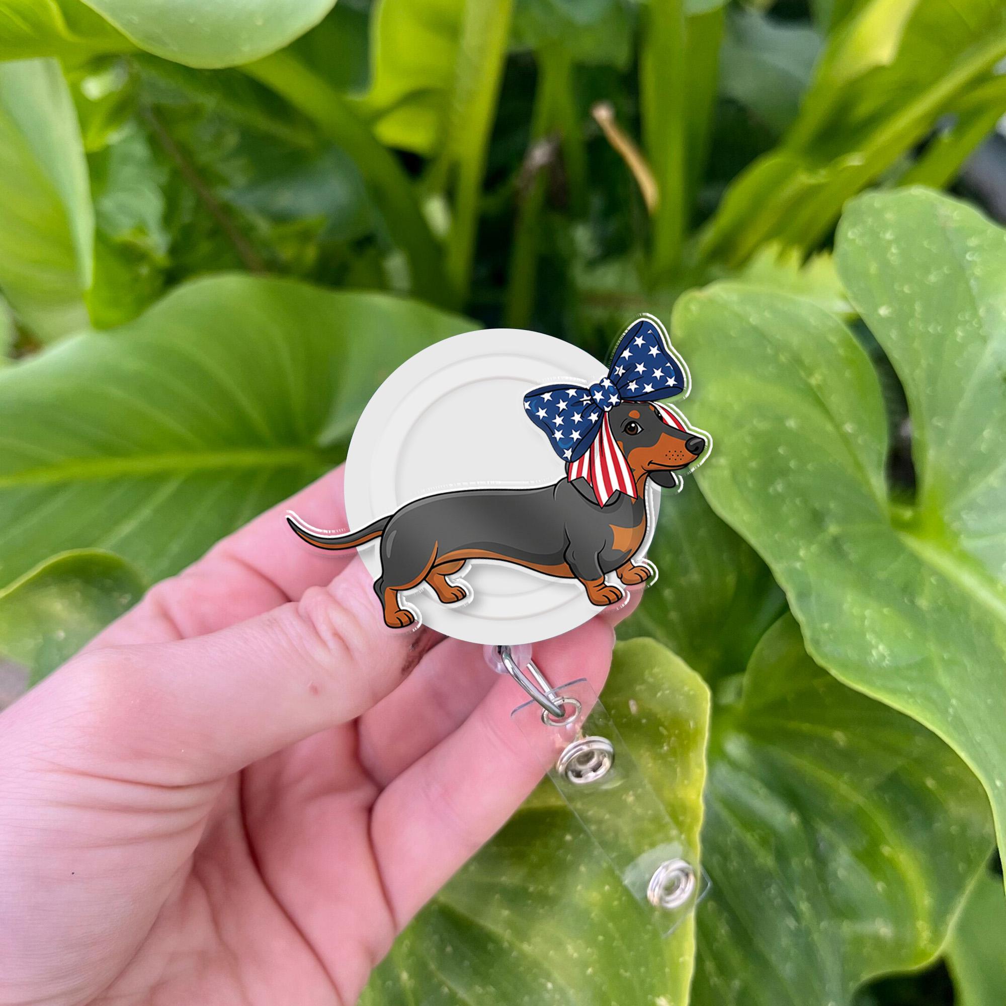 愛国的なダックスフントのバッジリール - アメリカ国旗のリボン付き