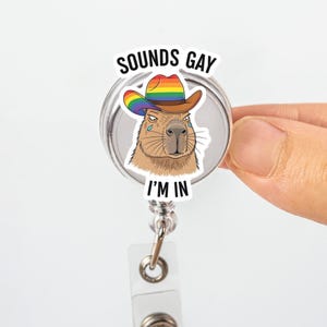 Bobine de badge drôle Gay Pride, porte-carte d'identité Capybara LGBTQ, badge d'infirmière chapeau arc-en-ciel, accessoire de travail queer, cadeau de fierté pour collègue